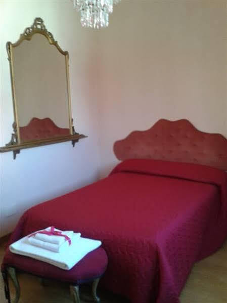 Bed And Breakfast Loriana Arezzo Luaran gambar
